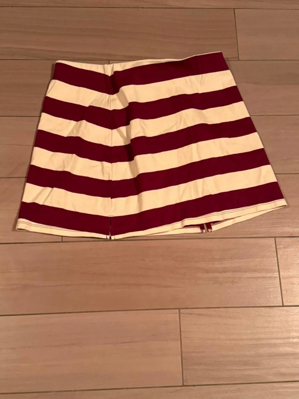 PINK VICTORIAS SECRET Mini Skirt in Cream and Burgundy XL waist 32in length 15in